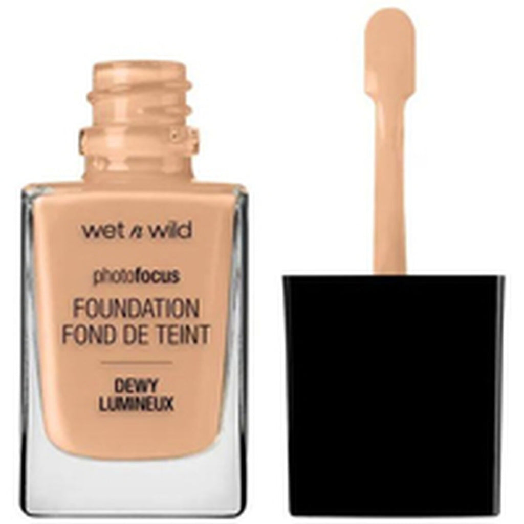 Wet n Wild Liquid Make Up Base Wet n Wild Foundation Dewy Classic Beige 30 ml
